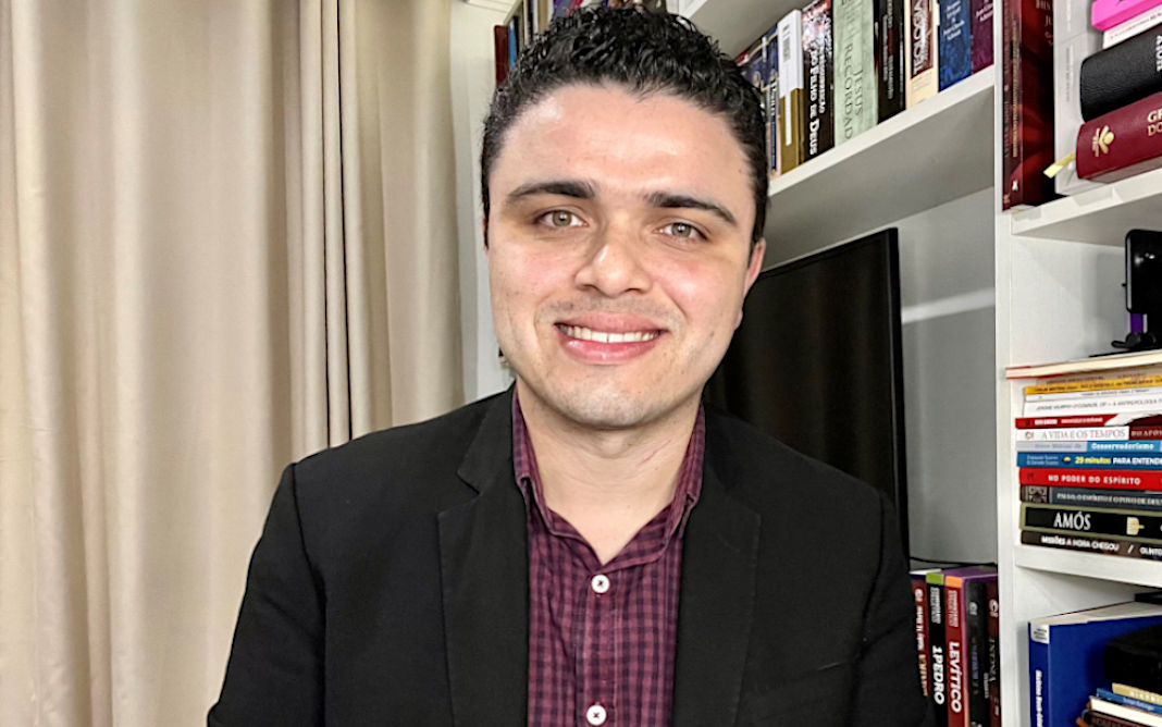 Igreja polarizada: Gutierres Fernandes Siqueira alerta sobre a instrumentalização da fé cristã