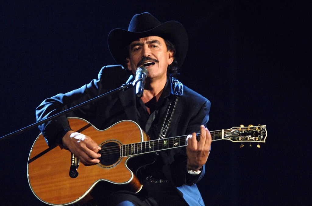 Joan Sebastian: relembre os 10 sucessos latinos que marcaram sua trajetória musical