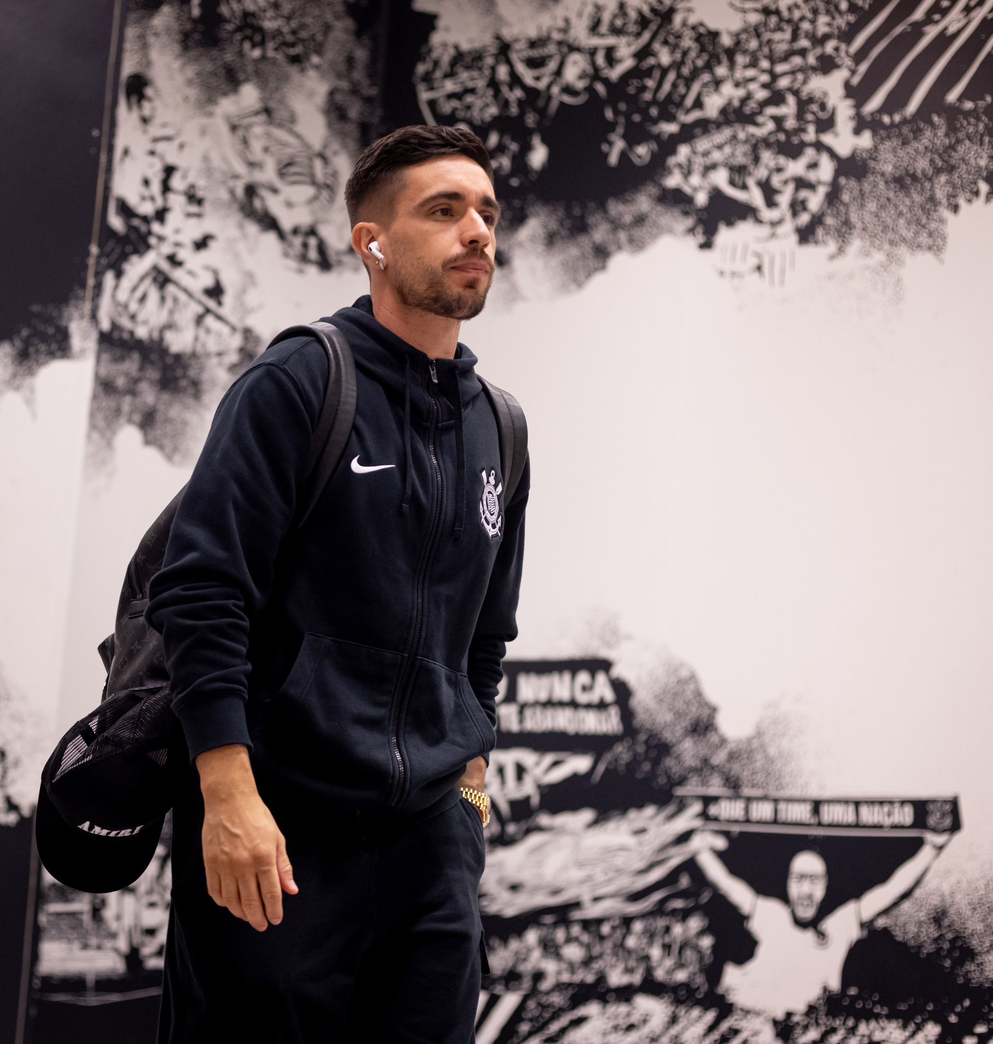 Corinthians publica rescisões de Igor Coronado e Giovane no BID