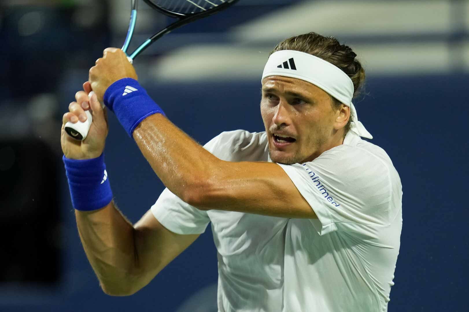 Zverev vence na estreia e enfrenta Nakashima em busca de mais vitórias