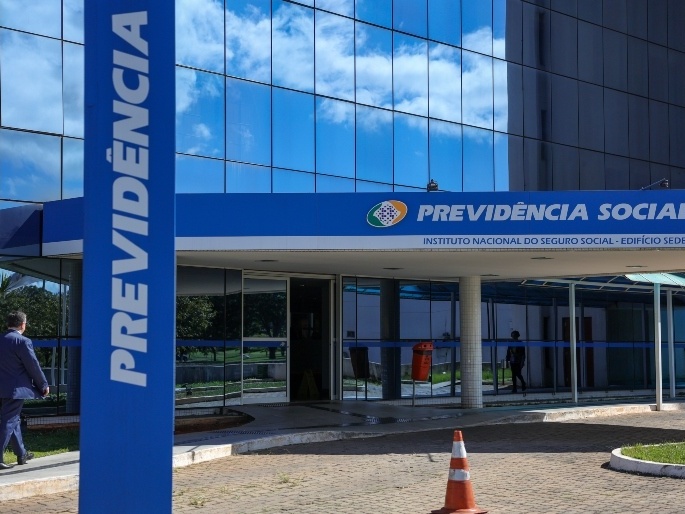 INSS combate desinformação durante CPMI sob relatoria de Nikolas Ferreira