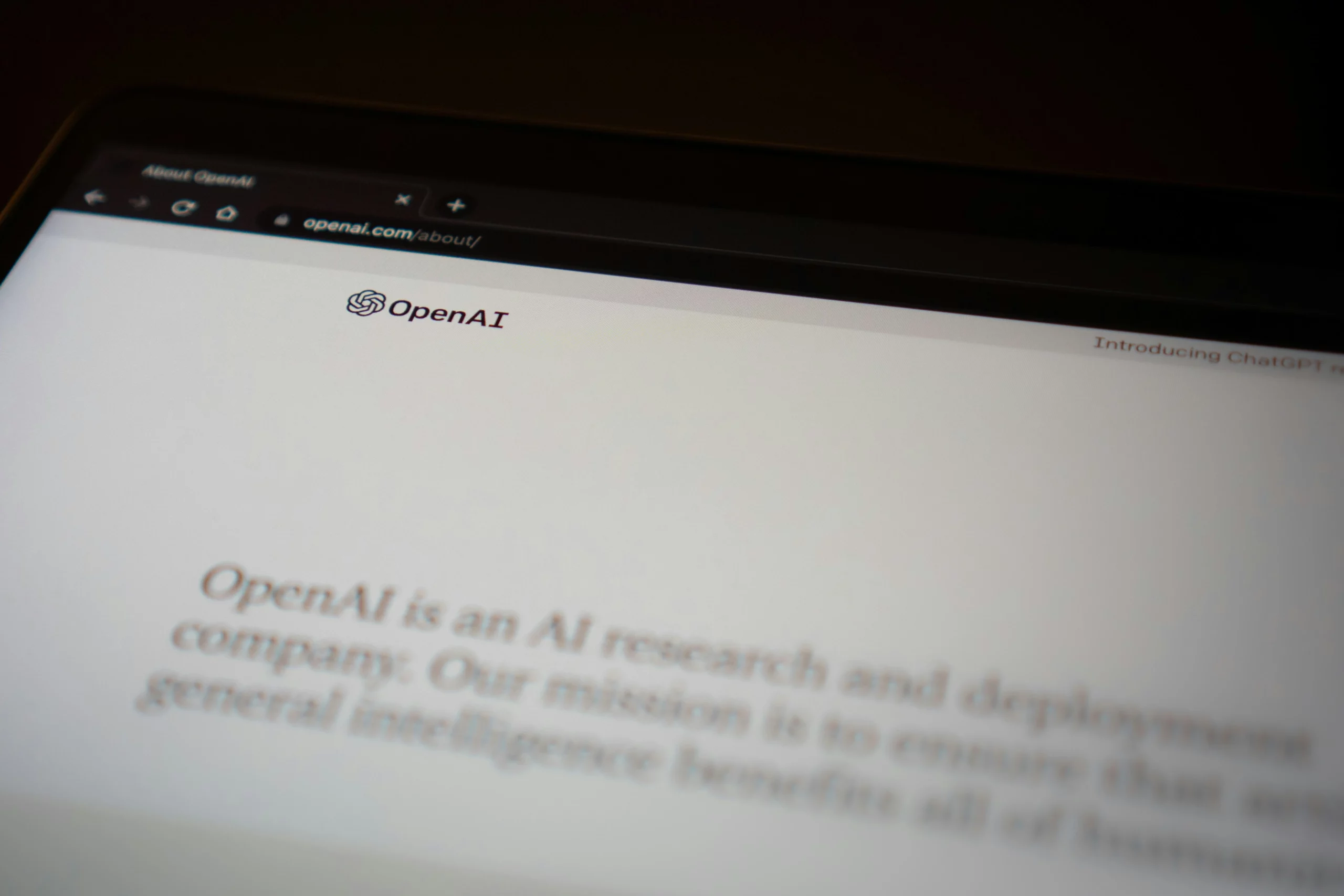 ChatGPT revela seu estilo único na redação de artigos informativos