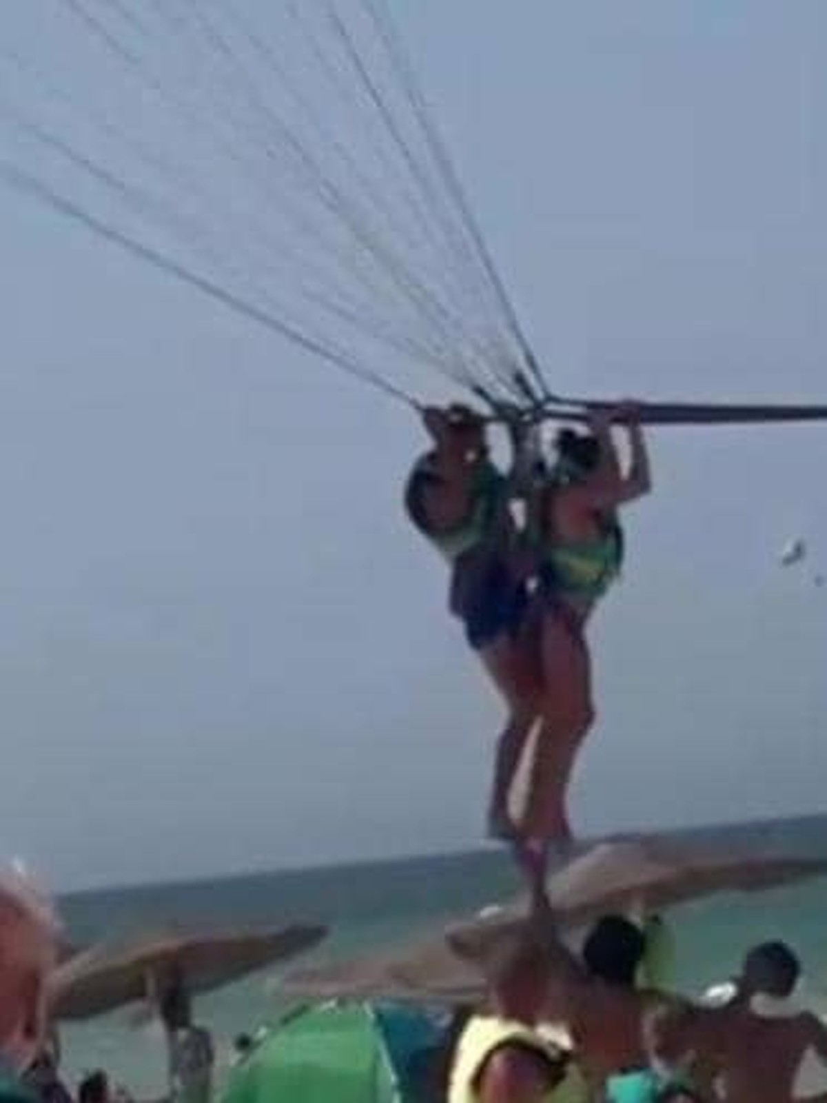 Turista denuncia abuso sexual durante voo de parapente na Tunísia