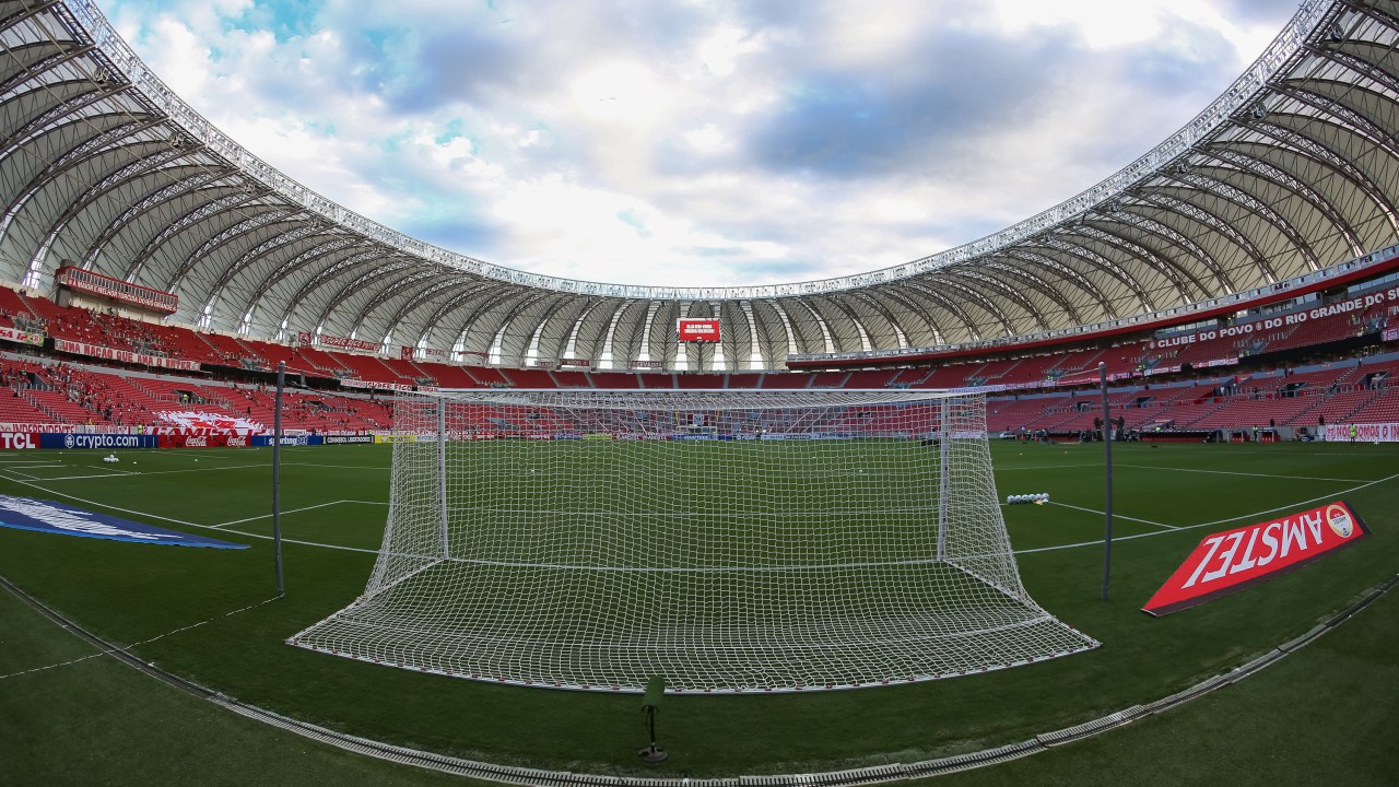 Internacional e Vasco da Gama se enfrentam: veja onde assistir e escalações