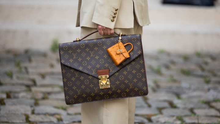 Ações da LVMH sobem 2,5% após resultados melhores que o esperado e planos no Texas
