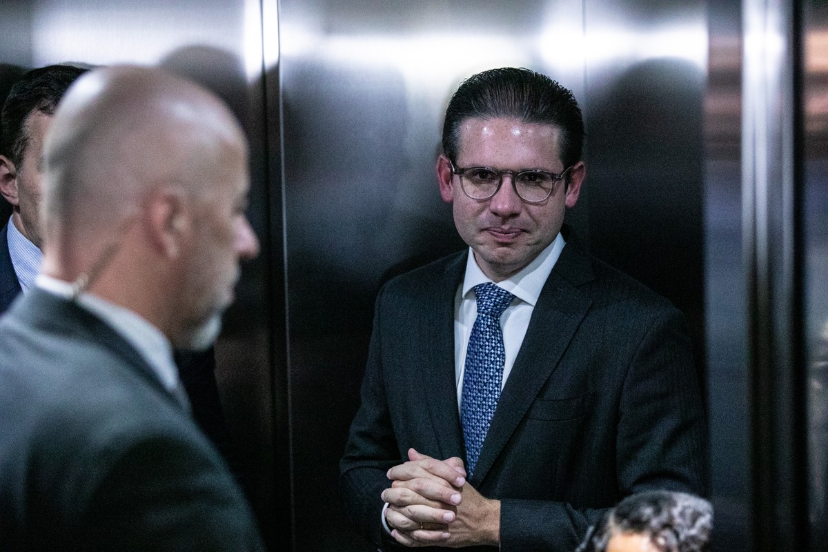 Câmara vota projeto que revoga aumento do IOF e desafia governo federal