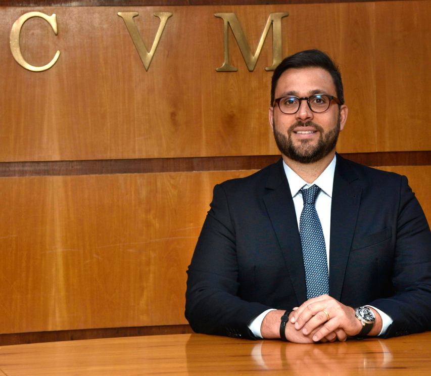 Governo analisa três candidatos para a presidência da CVM após saída de JP Nascimento