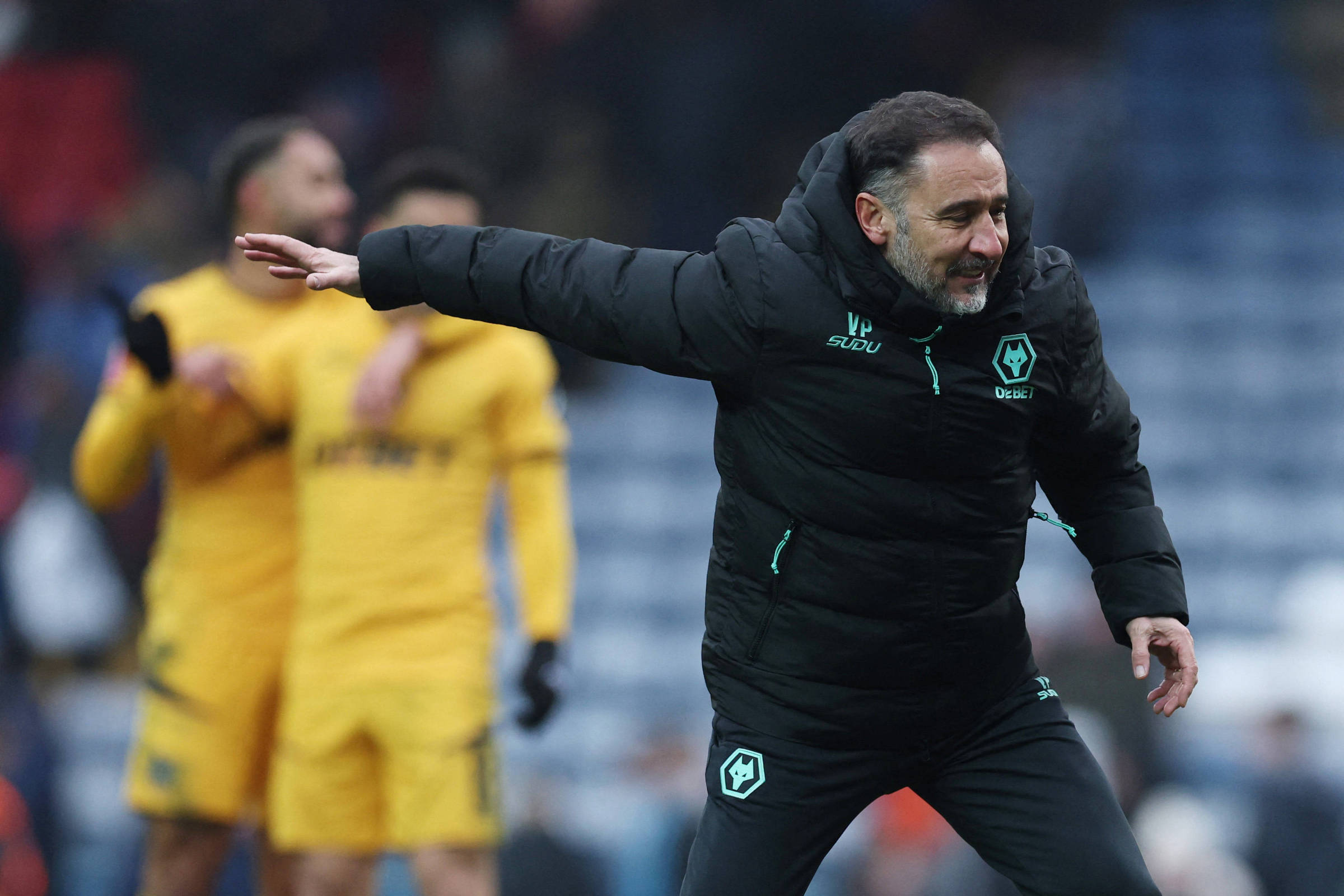Vítor Pereira celebra a vitória do Wolverhampton na FA Cup (Foto: Phil Noble/Reuters)
