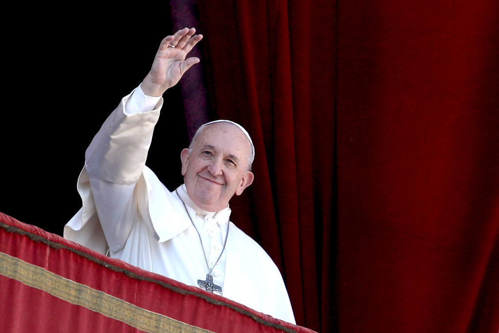 Papa Francisco é sepultado em túmulo simples com pedras da Ligúria em Roma