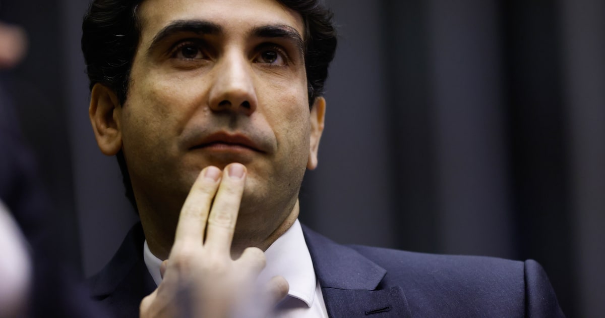 Taxas de juros elevadas desafiam economia brasileira, afirma Galípolo