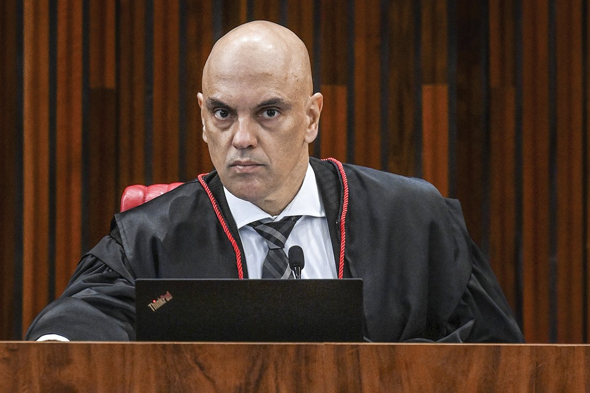 Eduardo Bolsonaro solicita a Trump aplicação da Lei Magnitsky contra Moraes