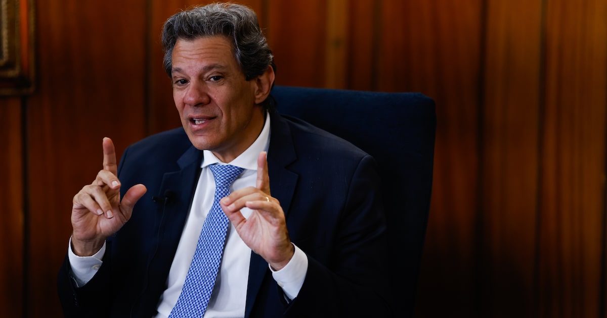 Haddad critica tarifa dos EUA como 'agressão' e aponta dificuldades da família Bolsonaro