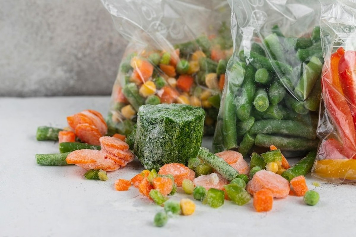 Alimentos que se beneficiam e os que perdem nutrientes ao serem congelados