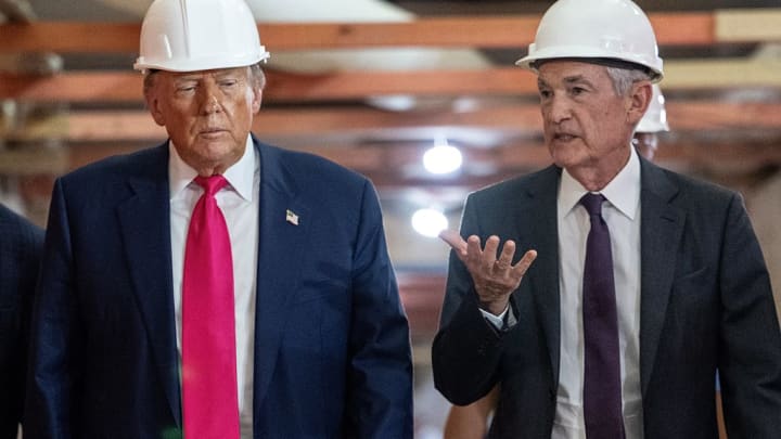Bessent, Warsh e Hassett lideram corrida pela presidência do Fed, aponta pesquisa