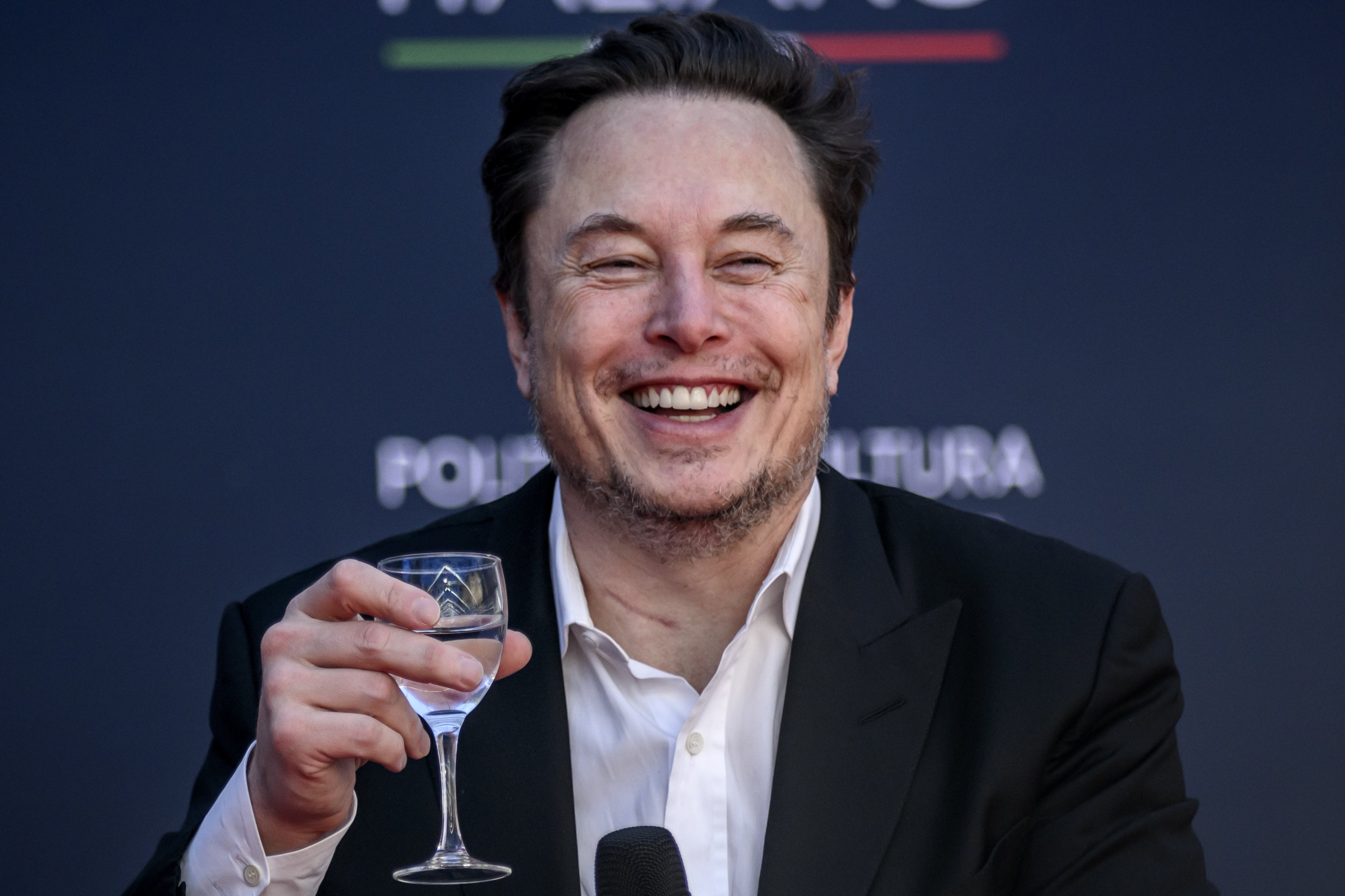 Tesla aprova pacote de ações de R$ 160,9 bilhões para Elon Musk como remuneração