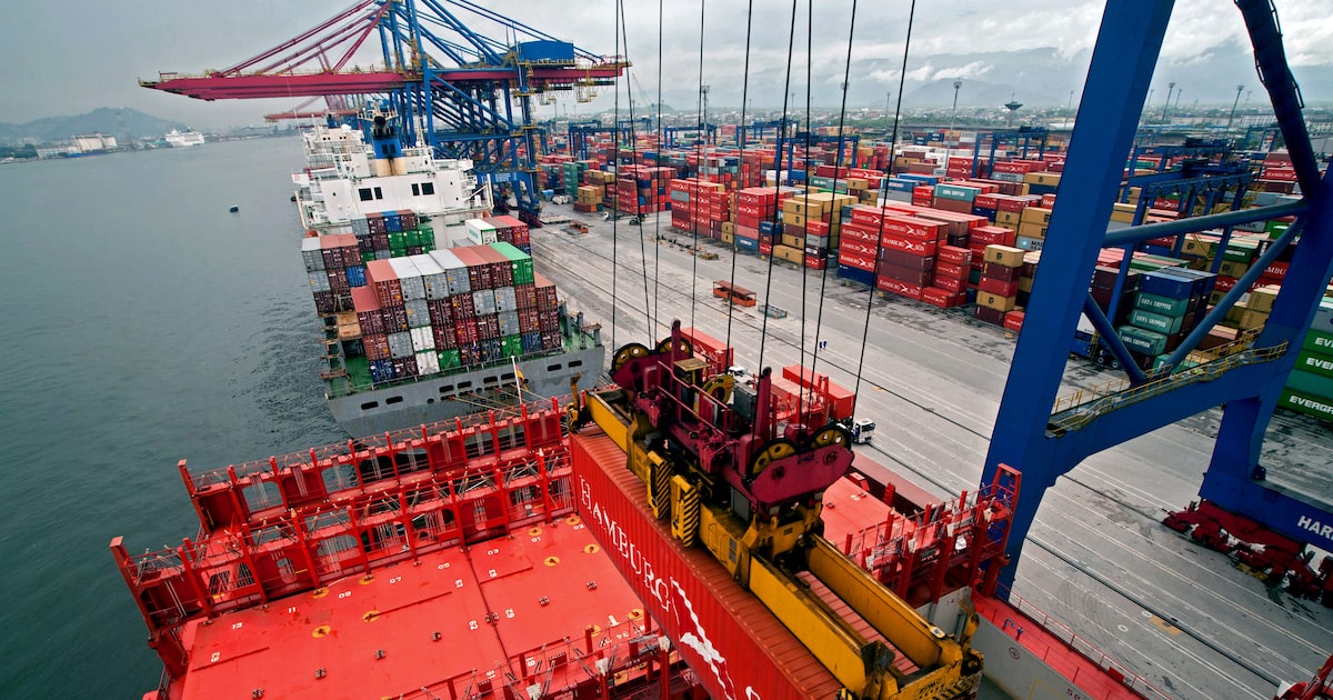 EUA reduzem exportações brasileiras em até US$ 13 bilhões até 2026, aponta BTG
