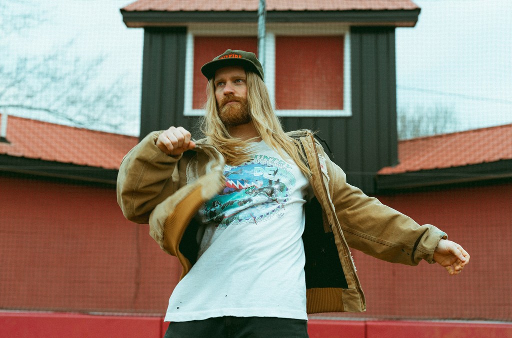 Sam Ryder inicia nova fase musical com estilo autêntico e gravações em Nashville
