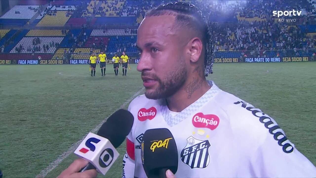 Neymar brilha com gol e assistência em retorno ao campo após lesão