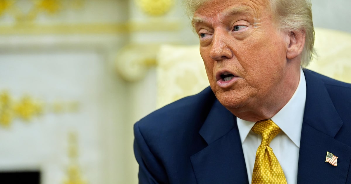 Trump desloca submarinos nucleares para pressionar Rússia diante de tensões globais