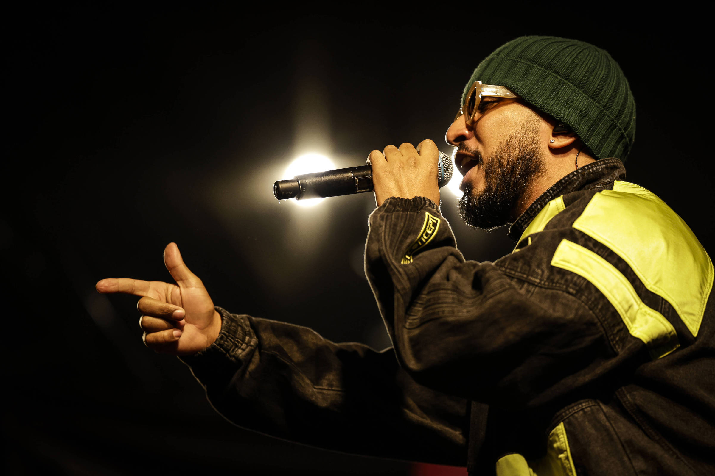 Rashid anima público com sucessos na Virada Cultural em Itaquera, São Paulo