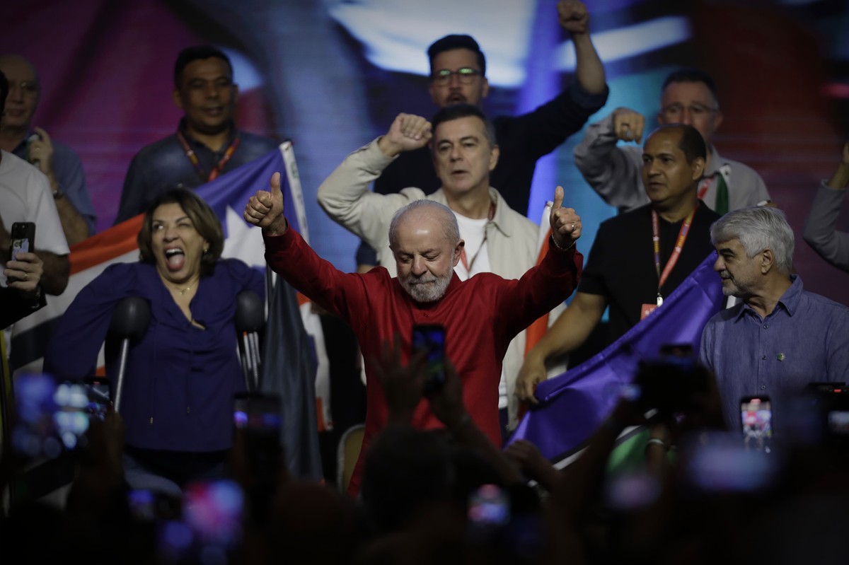 Lula pede ao PT foco em eleições de 2026 e critica desempenho passado do partido