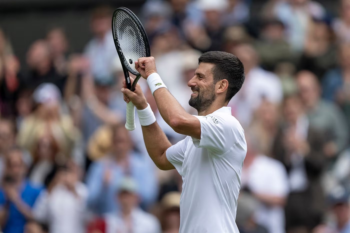 Djokovic avança para a 14ª semifinal de Wimbledon e enfrenta Sinner novamente