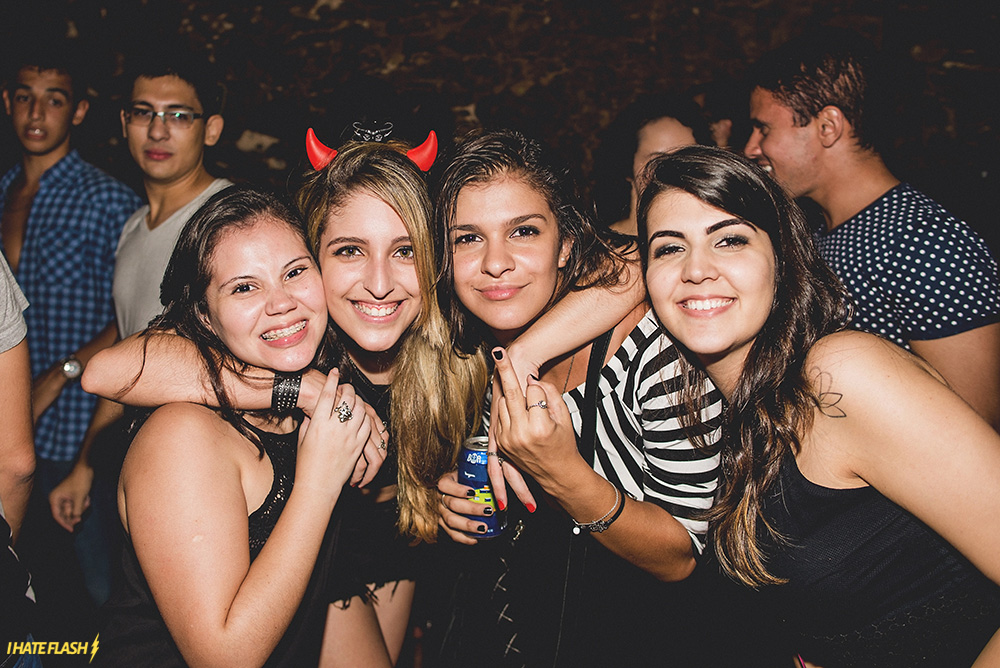 Quebrando a Cena: Baile de Halloween