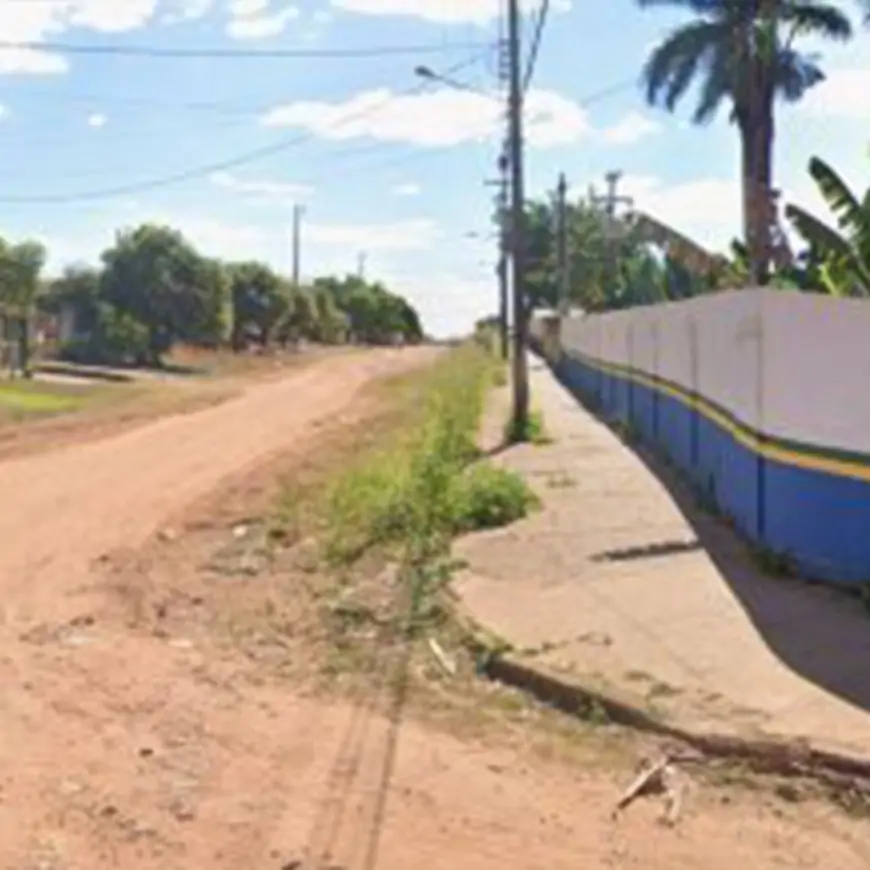 DESCASO | Pais denunciam total abandono em rua que dá acesso à CTPM VI
