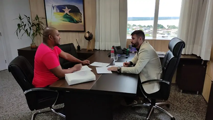 Deputado Nim Barroso reúne-se com presidente de Associação Comunitária