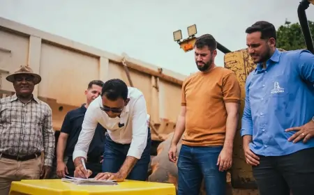 Nim Barroso acompanha prefeito Joaquim Teixeira na assinatura da ordem de serviço na Linha Itapirema