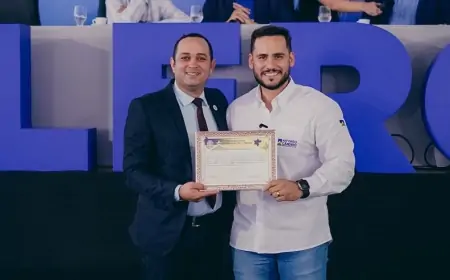 Affonso Cândido recebe título de Cidadão Ji-Paranaense