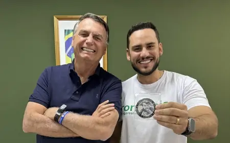 Affonso Cândido recebe medalha 3Is de Jair Bolsonaro