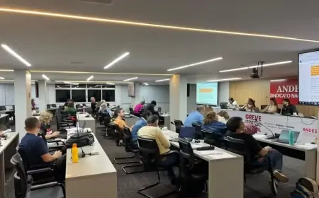 Professores das universidades federais decidem encerrar greve; técnicos-administrativos ainda mantêm paralisação