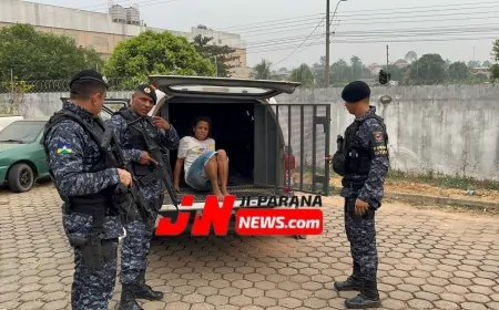 Mulher é Conduzida pela Polícia Militar Após Apreensão de Droga