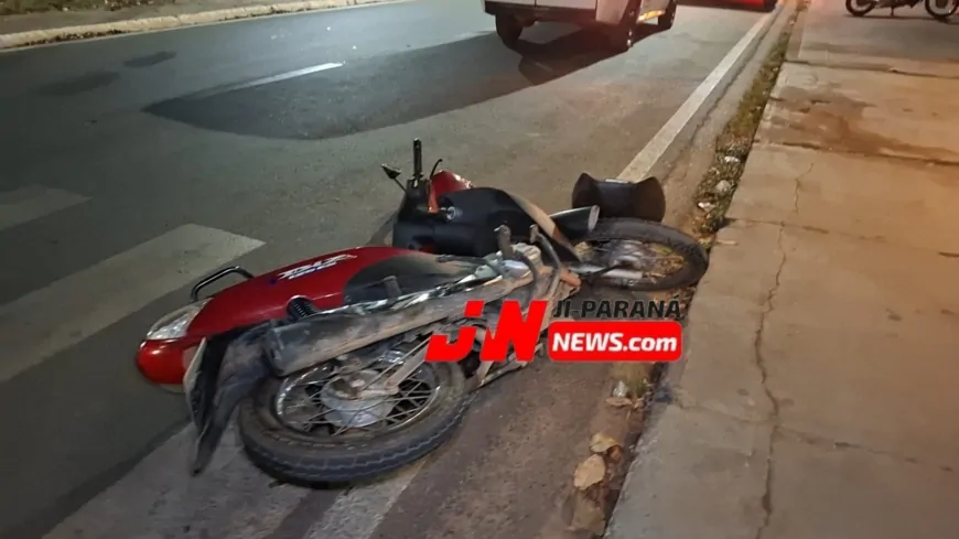 Motociclista Fica Ferida Após Colisão com Ambulância em Ji-Paraná