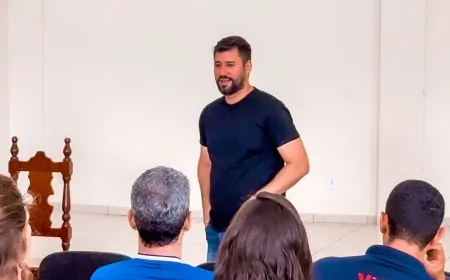 O deputado Nim Barroso se reúne com empresários e lideranças de Santa Luzia do Oeste