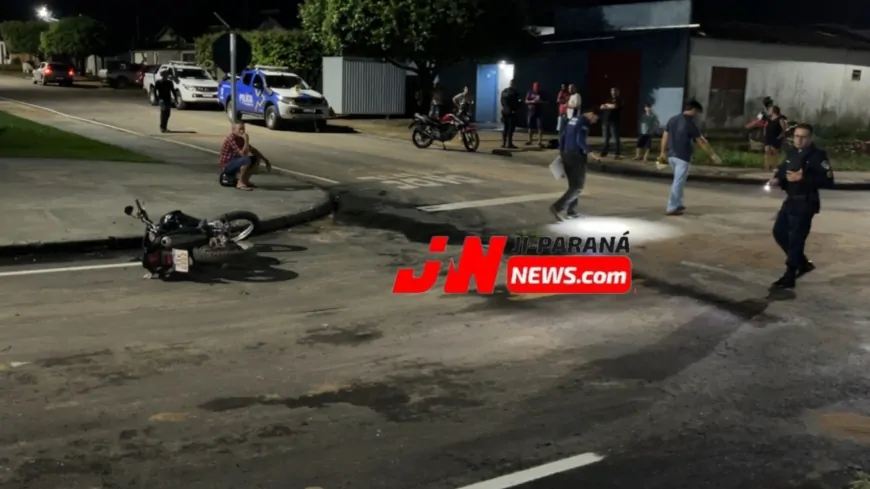 Colisão entre motocicletas deixa dois feridos em cruzamento