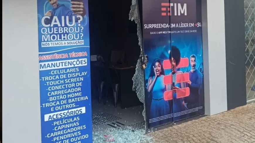 Arrombamento em loja na Avenida Brasil causa prejuízos