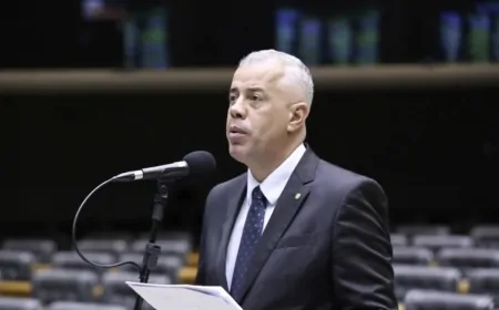 “Maldita inquisição” e “avacalhação” que “mancha a história da Suprema Corte”, disse deputado sobre julgamento de Bolsonaro