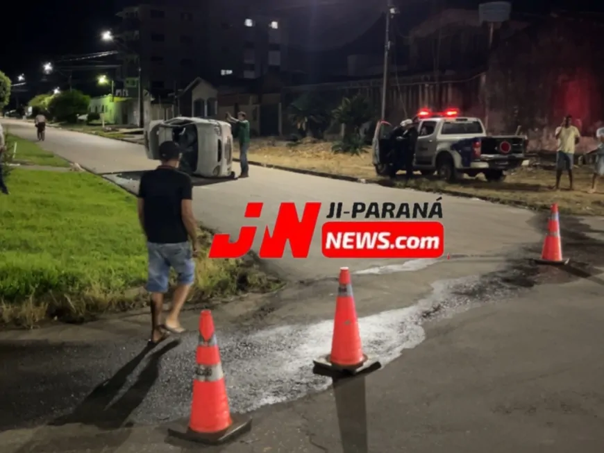 Grave colisão entre dois carros deixa um ferido e veículo capotado em Ji-Paraná