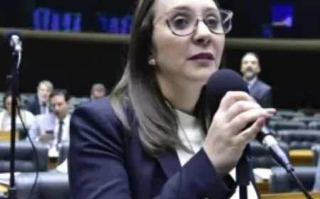 Confirmando seu espectro político, presidente do Podemos retira apoio à anistia