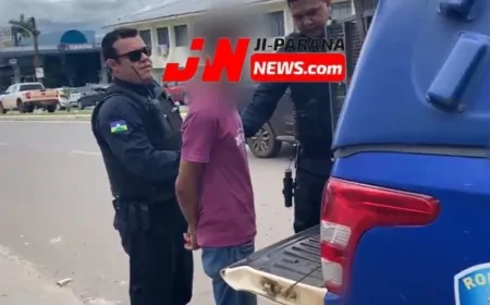 Policial impede assédio a alunas na saída do Colégio Marechal Rondon