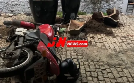 Acidente com duas motos e mobiliza o SAMU na Avenida Brasil