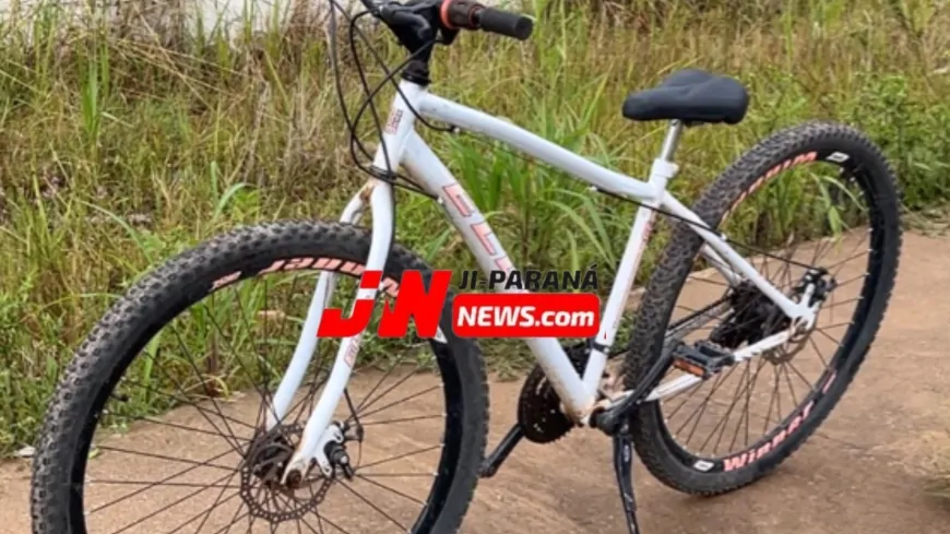 Acidente entre motoneta e bicicleta deixa mulher ferida na Avenida Brasil em Ji-Paraná