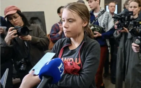 Israel proíbe desembarque de navio com Greta em Gaza