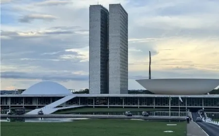 Bastidores de Brasília: Fernando Máximo pode ser o 'plano B' de Marcos Rogério e Podemos quer lançar Camargo ao Senado