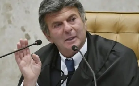 Fux diverge da corte e é o único a votar contra cautelares impostas por Moraes a Bolsonaro