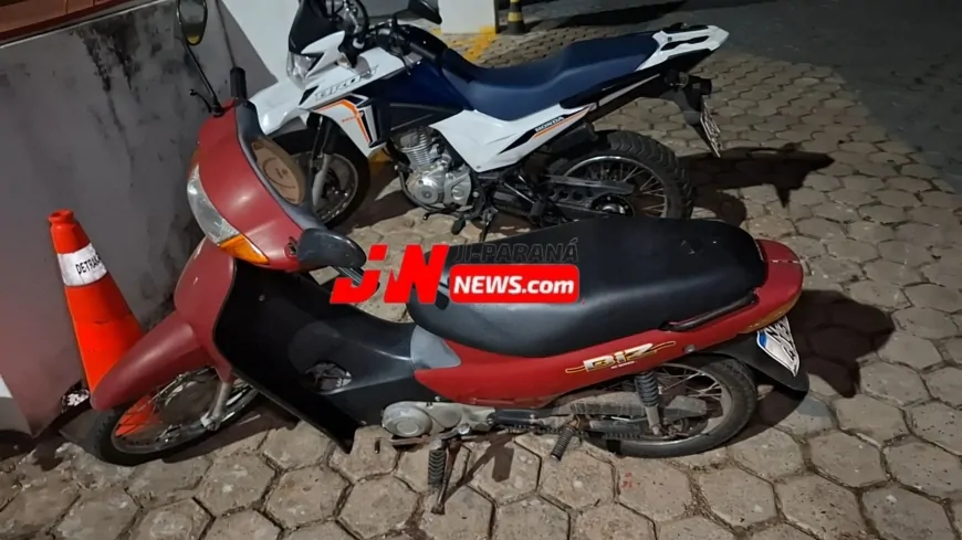 Polícia Militar recupera motocicleta roubada abandonada com objetos suspeitos em Ji-Paraná