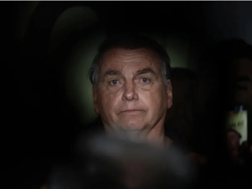 Pendrive de Bolsonaro é periciado e resultado decepciona a oposição