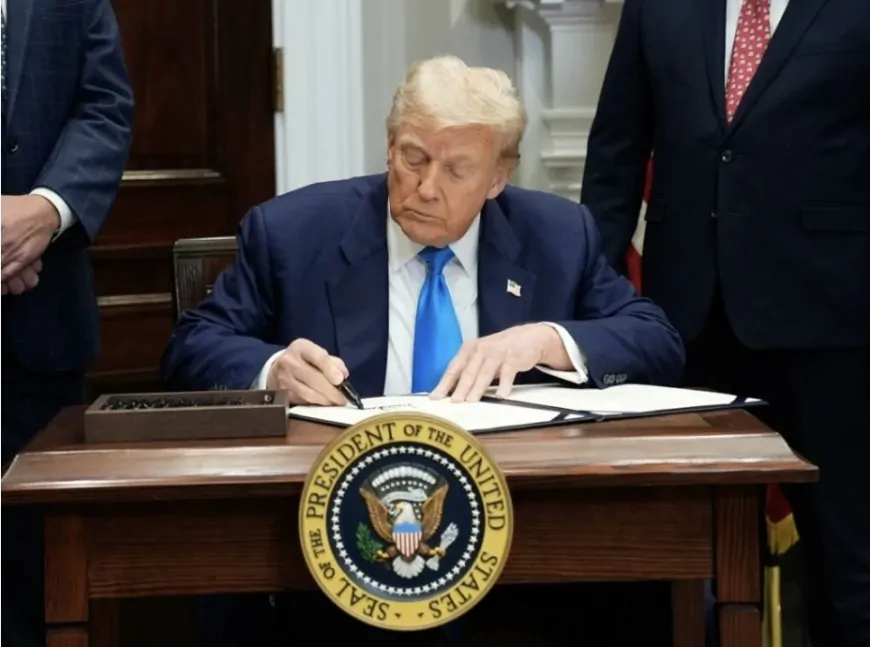 Donald Trump assina ordem que impõe tarifa de 50% ao Brasil